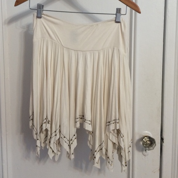 🎉 SOLD 🎉 Free People Ivory Handkerchief Skirt