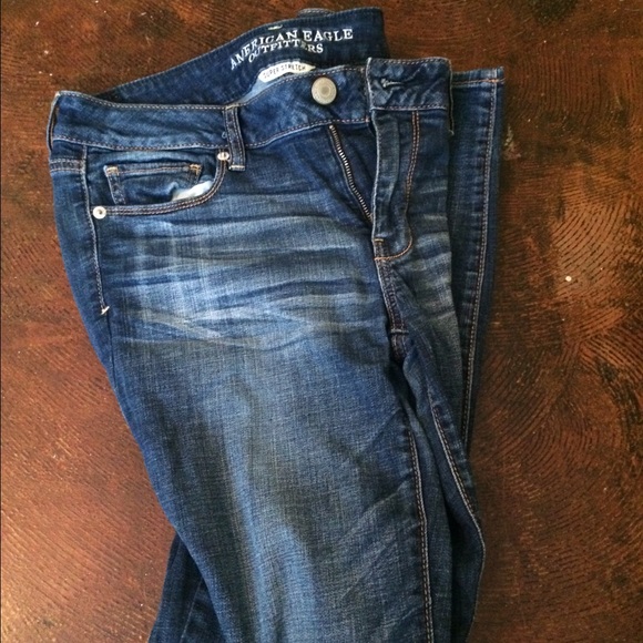 NWOT- Skinny Super Stretch Dark Wash Jeans!!
