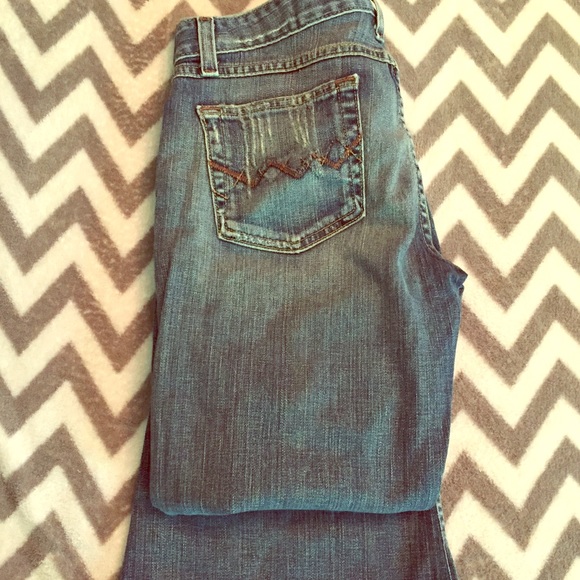 BKE Jeans Size: 30S hardly worn great condition.
