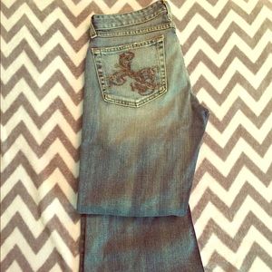 BKE Jeans Size: 30R hardly worn great condition.