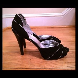 Arden B Scalloped Wedges, Blck/silver trim