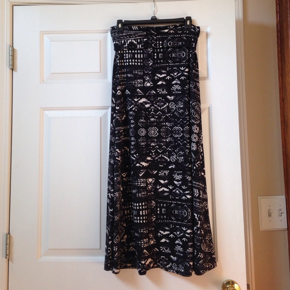 Tribal print long skirt!