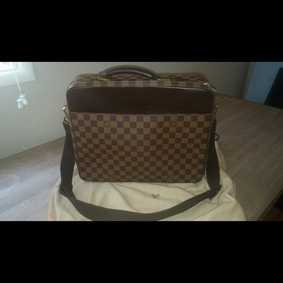 Louis Vuitton Damien lap top cass