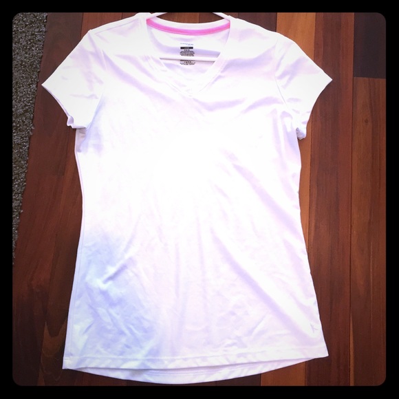 SOLD- Athletic wear T-shirt - Picture 1 of 2