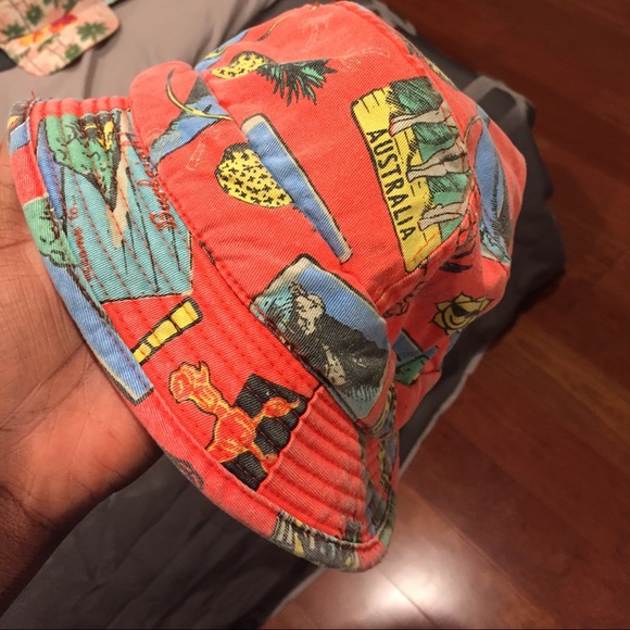 PacSun Vanguard bucket hat