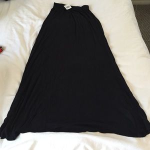 High waisted black skirt