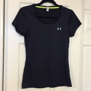under armour semi fitted hear gear top