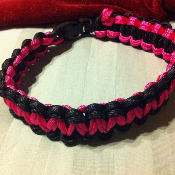 Homemade Paracord dog collar