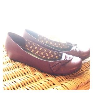 Burgundy micro wedge flats