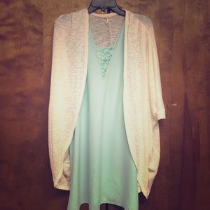 Mint sleeveless shift dress size M