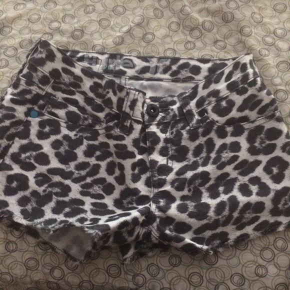 Woman's Hurley shorts - Picture 1 of 2