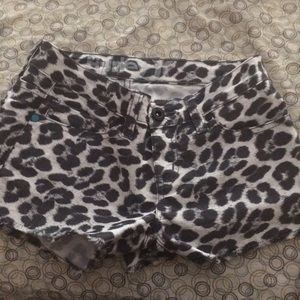 Woman's Hurley shorts