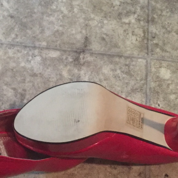 Red Yoki pump - Picture 4 of 4