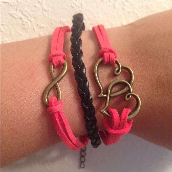 Pink and black heart infinity bracelet - Picture 1 of 1