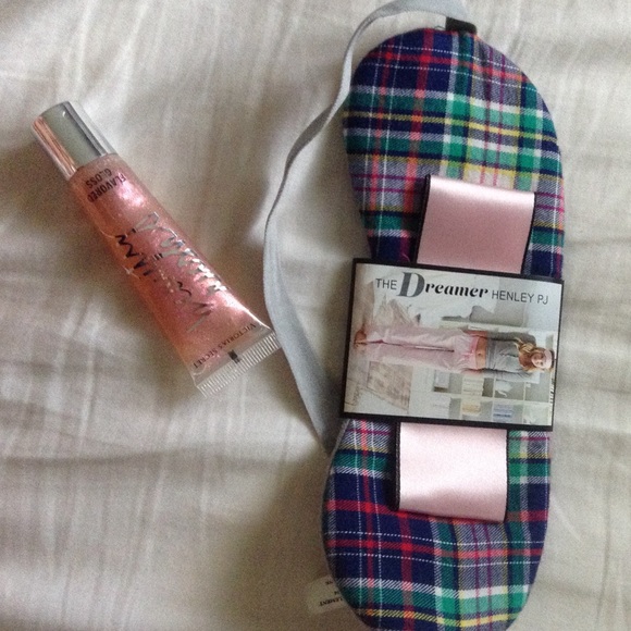 VS sleep mask and lip gloss
