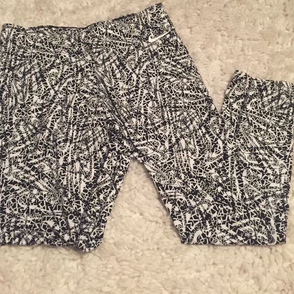 Nike workout leggings