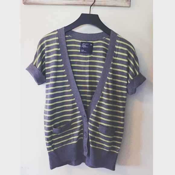 American Eagle Short Sleeved Cardigan - Picture 1 of 2