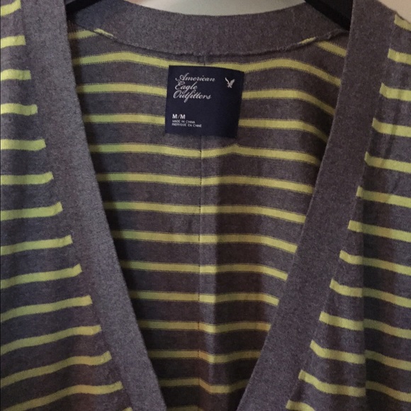 American Eagle Short Sleeved Cardigan - Picture 2 of 2