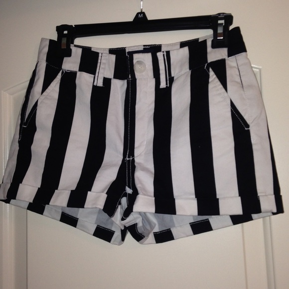 Black and White American Eagle Shorts