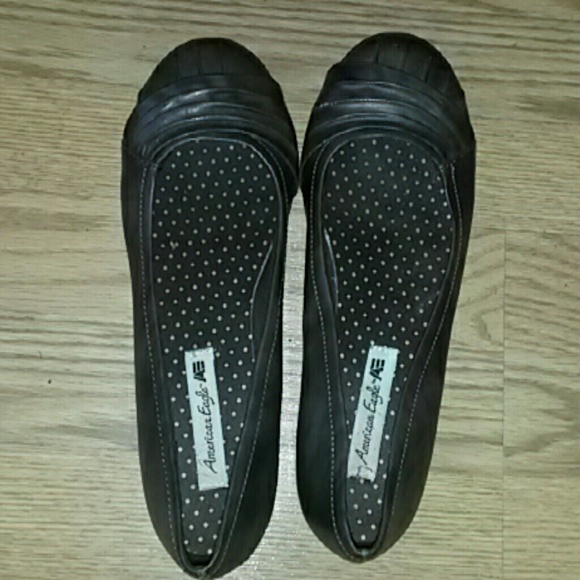 American Eagle brown flats