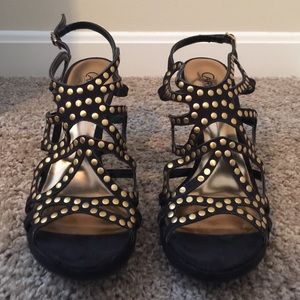 New Carlos Gold Studded Pumps