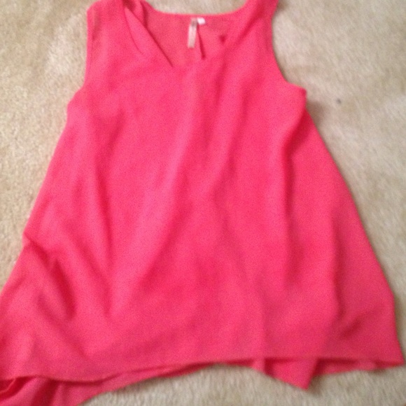 Top - Picture 2 of 2