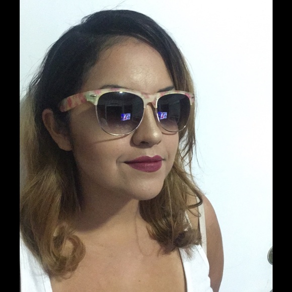 Urban Outfitters Accessories - Club master floral sunglasses