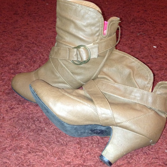 Charlotte Russe Boots - Light brown leather booties