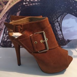 Chestnut C Label Dainty heels