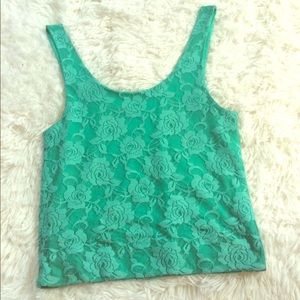 Cute lace crop top!!