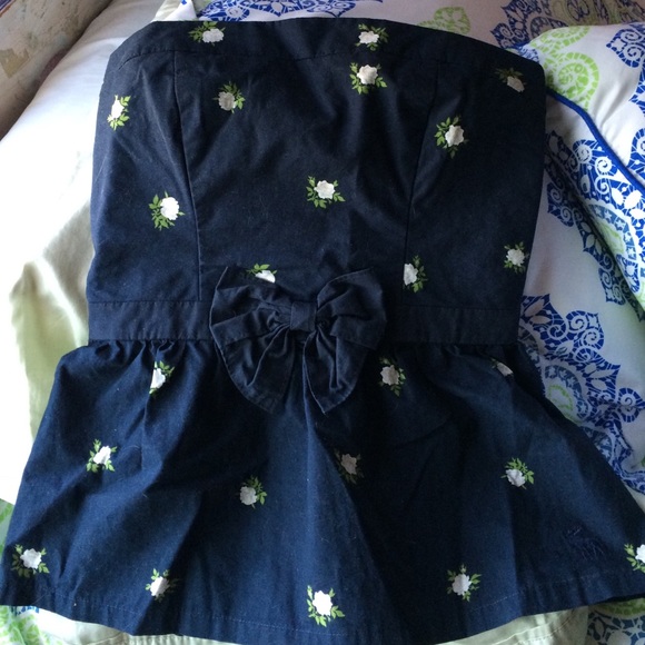Abercrombie and Fitch top