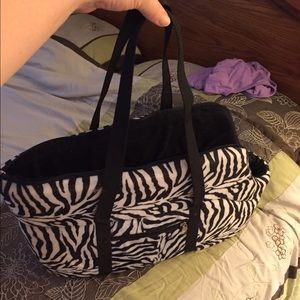 Dog carrier for a 7- 10lb dog. 👍❤️