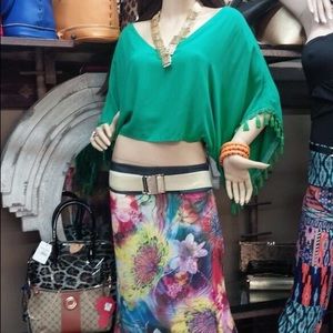 Beautiful top poncho 💋💋💋skirt bundle