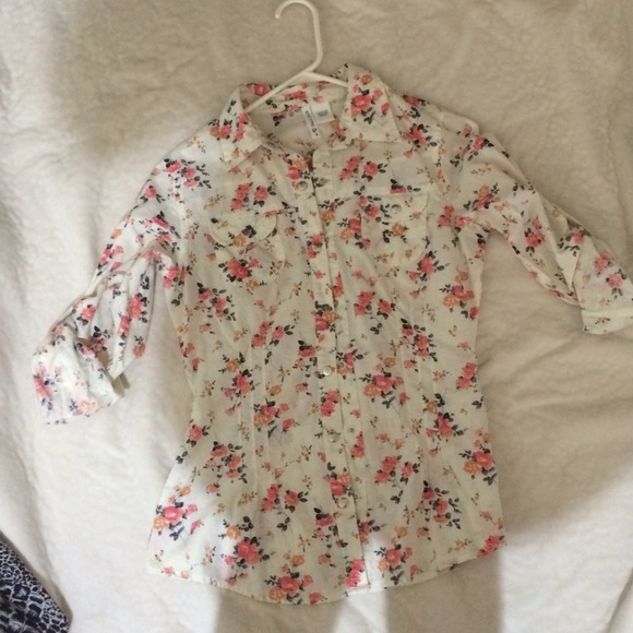Floral button up 🌺