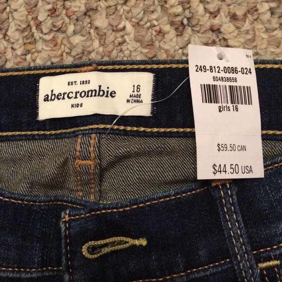 Abercrombie Jean Shorts - Picture 2 of 3