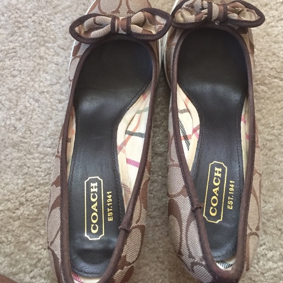 Coach 4 inch wedges cute brown with c's