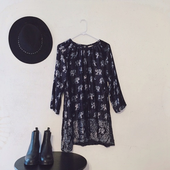 Dresses & Skirts - elephant print dress