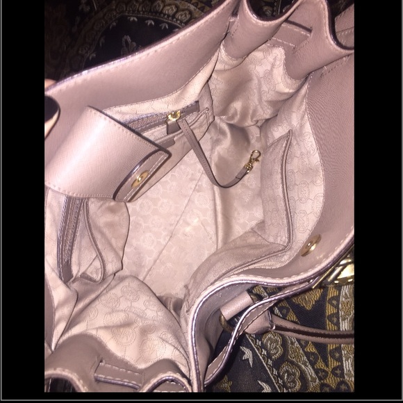 ๐ซ๐ซSOLD ๐ซ๐ซ Michael Kors Hamilton - Picture 2 of 3