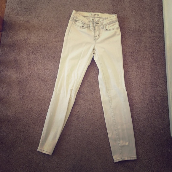 Jbrand white denim pants size 25