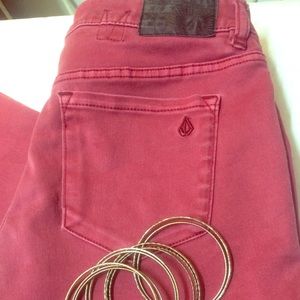 Red/burgundy Volcom skinny jeans