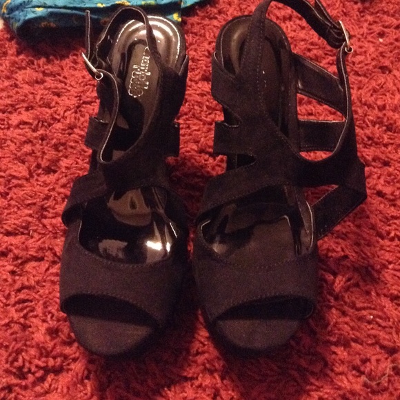 Suede black cute out #wedges