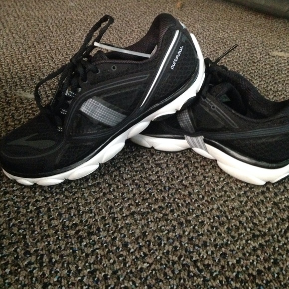 Brooks running shoes pureflow