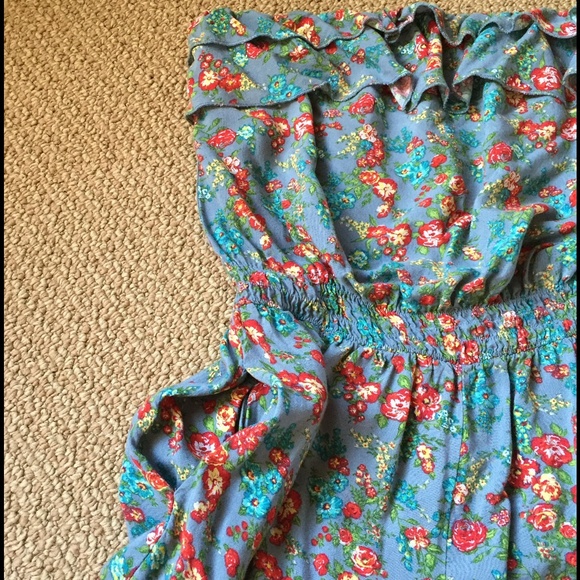 🚫SOLD🚫Xhilaration Floral Romper Size Large - Picture 2 of 4