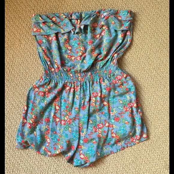 🚫SOLD🚫Xhilaration Floral Romper Size Large - Picture 4 of 4