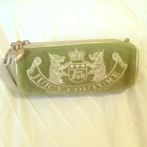 Juicy couture wrislet