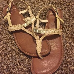 American Eagle sandals