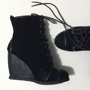 ModCloth Black Suede Fur Lined Wedge Boot