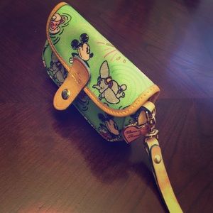 Dooney & Bourke Disney wallet from Florida