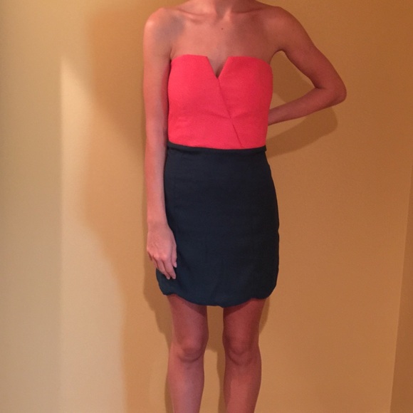 Color Block Size M Dress - Picture 3 of 3