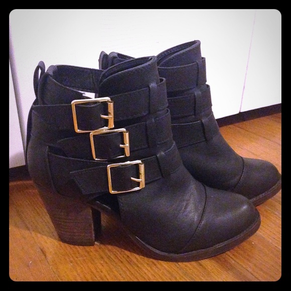 Black Leather Booties, worn twice!